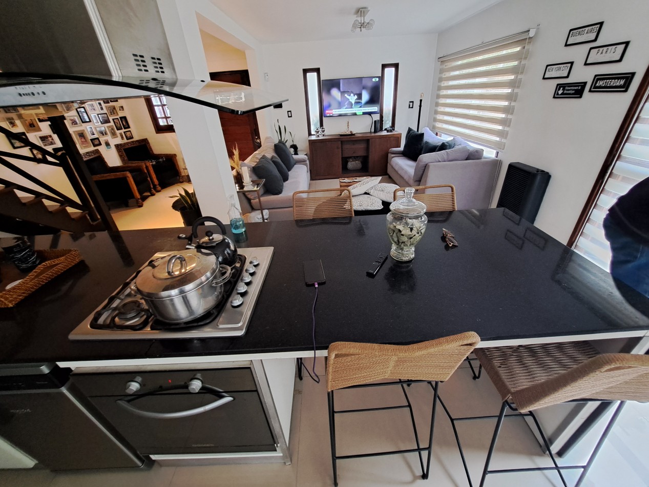 VENTA CASA 4 AMBIENTES LA FLORIDA 1
