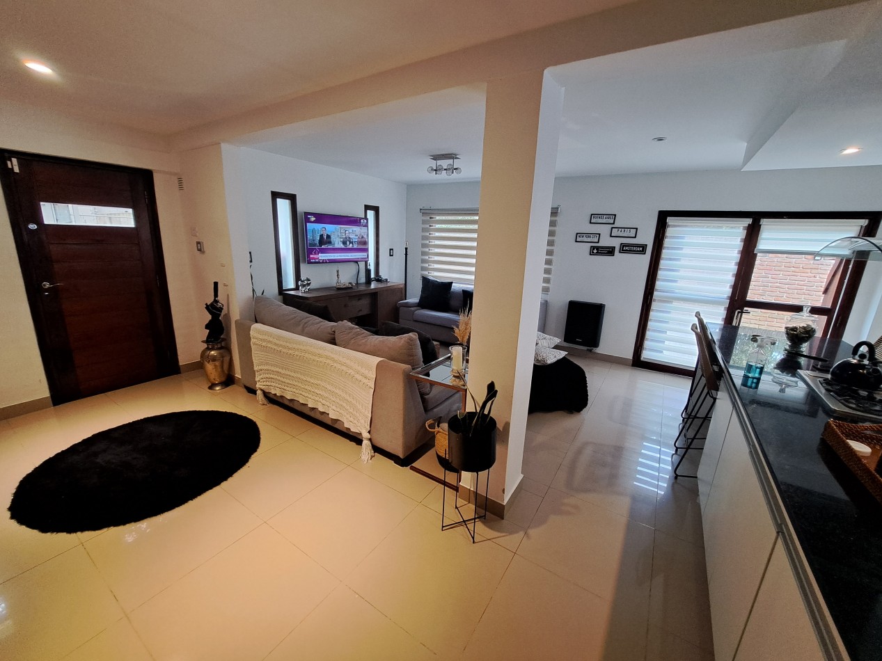 VENTA CASA 4 AMBIENTES LA FLORIDA 1