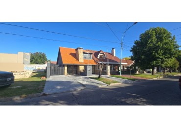 CASA EN PH EN VENTA ZONA PARQUE LURO