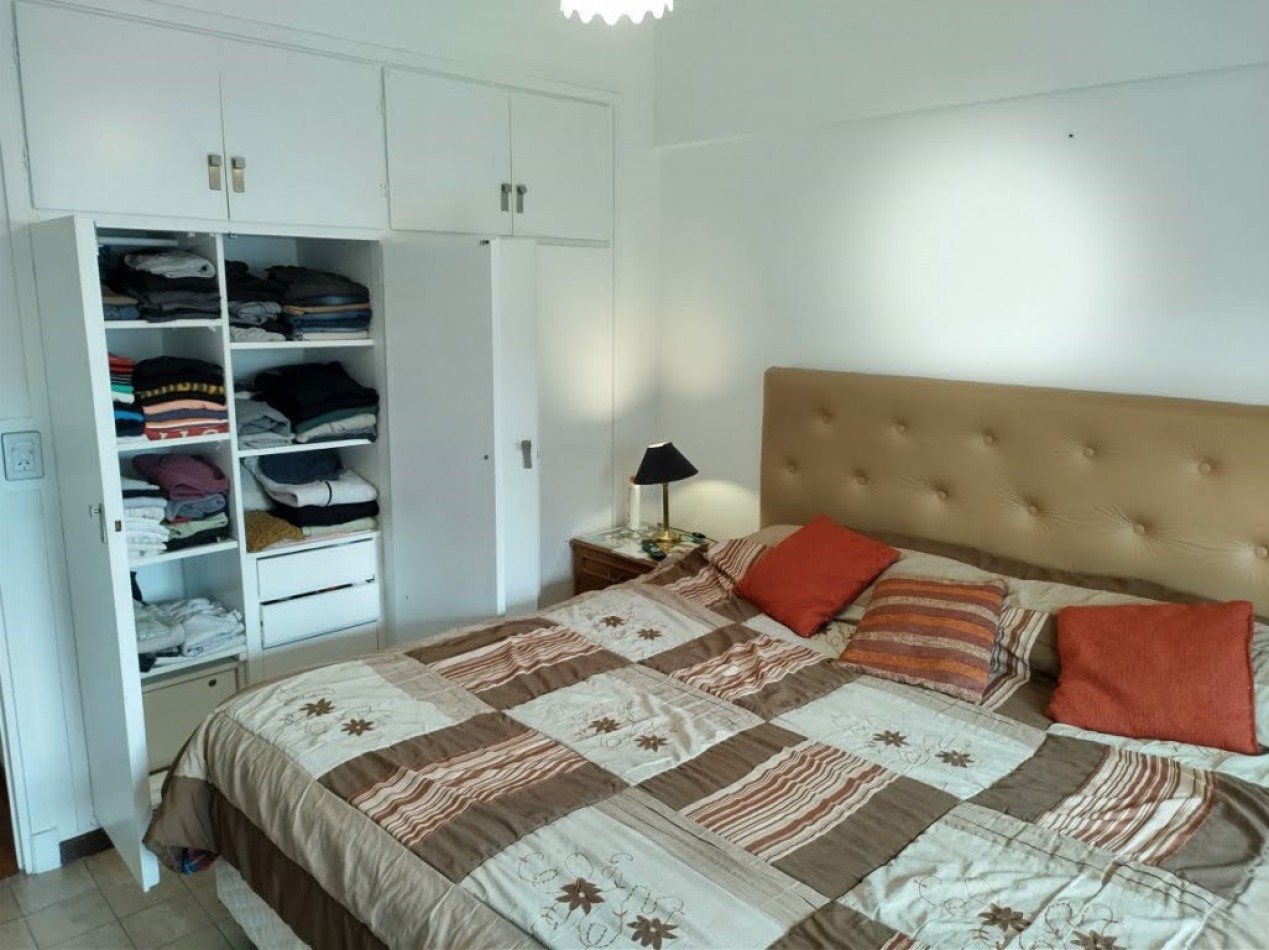 DEPARTAMENTO DE 4 AMBIENTES CON DEPENDENCIA Y COCHERA - APTO CREDITO