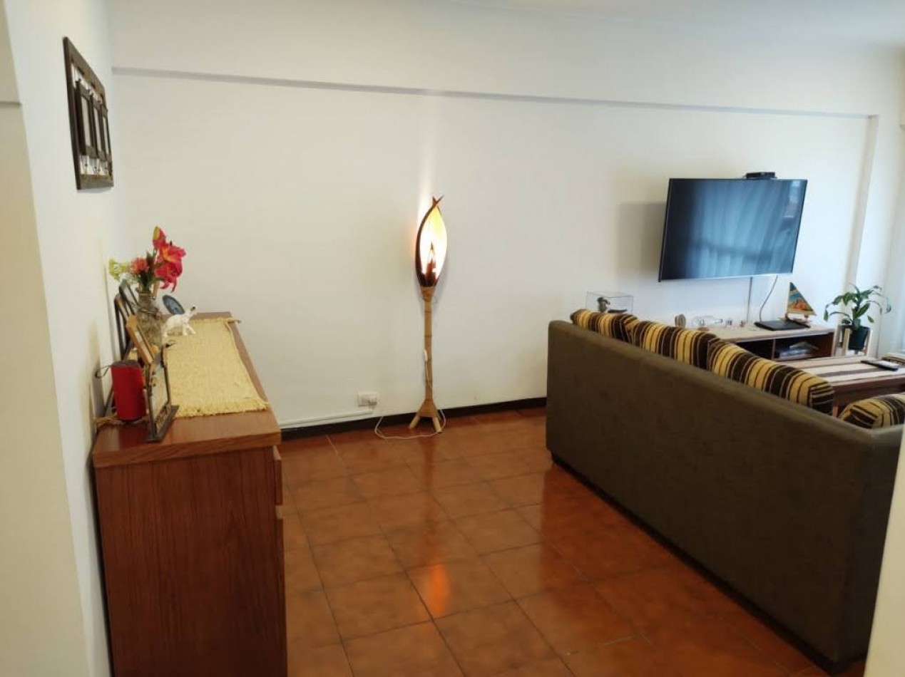 DEPARTAMENTO DE 4 AMBIENTES CON DEPENDENCIA Y COCHERA - APTO CREDITO