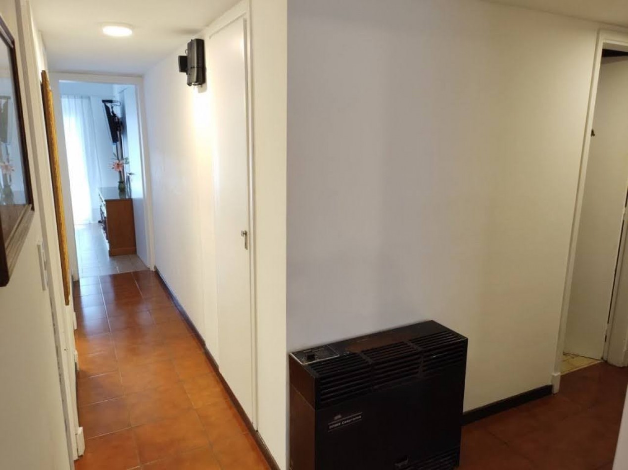 DEPARTAMENTO DE 4 AMBIENTES CON DEPENDENCIA Y COCHERA - APTO CREDITO