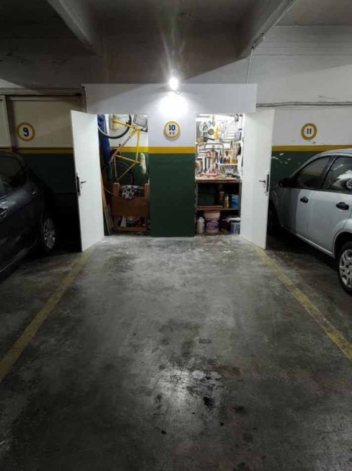 DEPARTAMENTO DE 4 AMBIENTES CON DEPENDENCIA Y COCHERA - APTO CREDITO