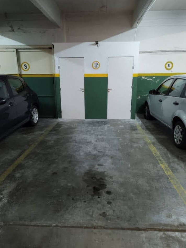 DEPARTAMENTO DE 4 AMBIENTES CON DEPENDENCIA Y COCHERA - APTO CREDITO