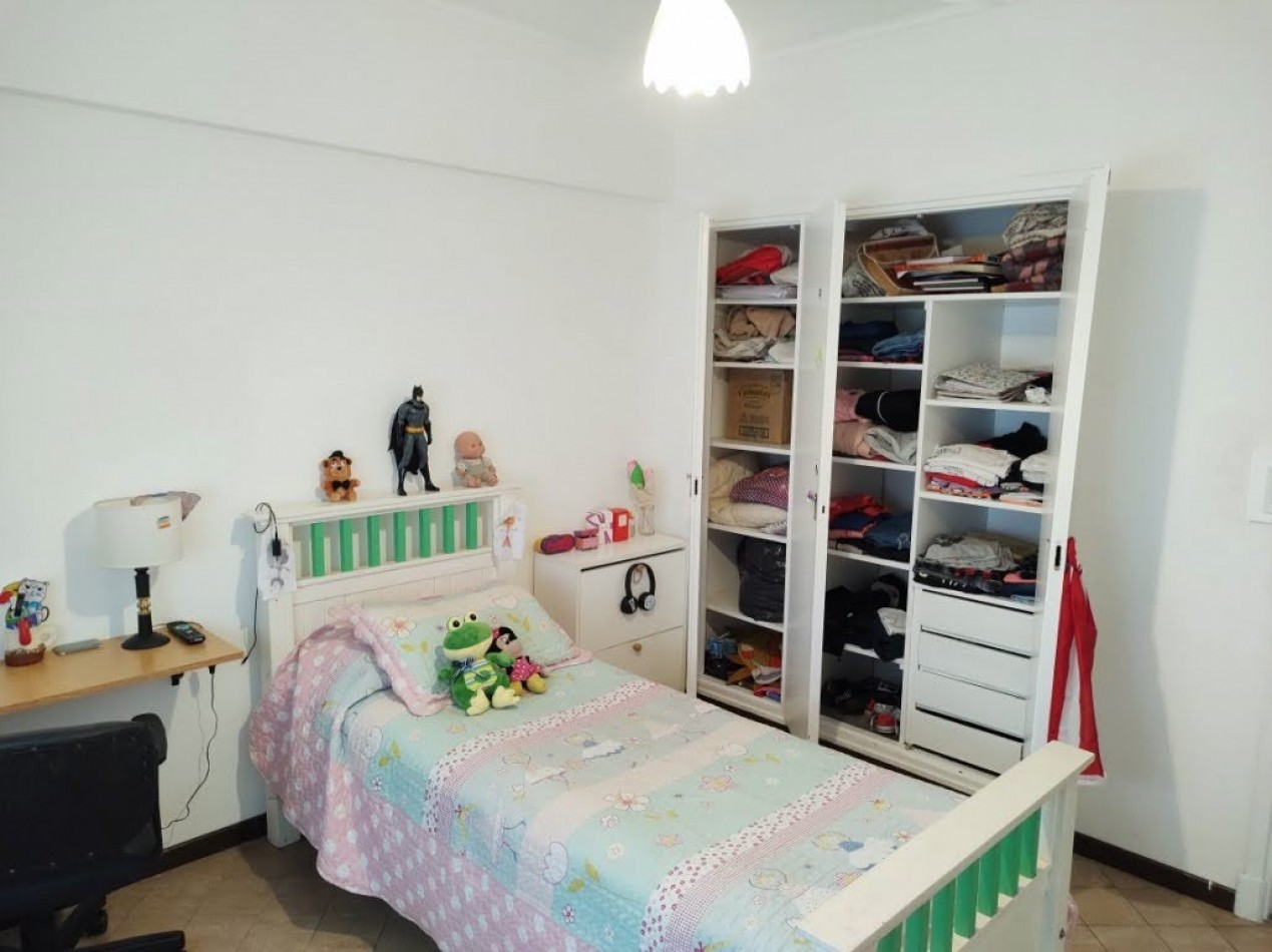 DEPARTAMENTO DE 4 AMBIENTES CON DEPENDENCIA Y COCHERA - APTO CREDITO