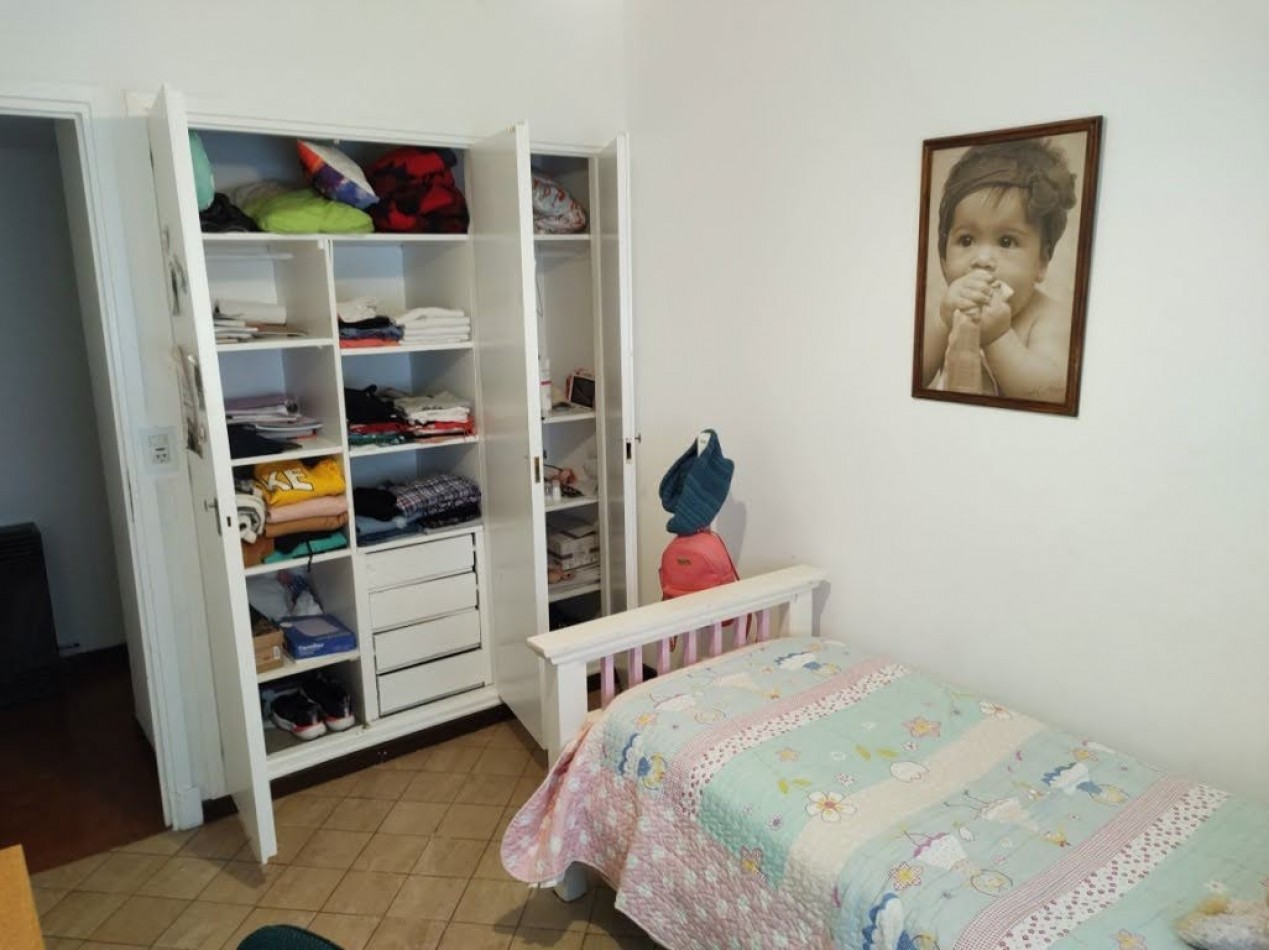 DEPARTAMENTO DE 4 AMBIENTES CON DEPENDENCIA Y COCHERA - APTO CREDITO