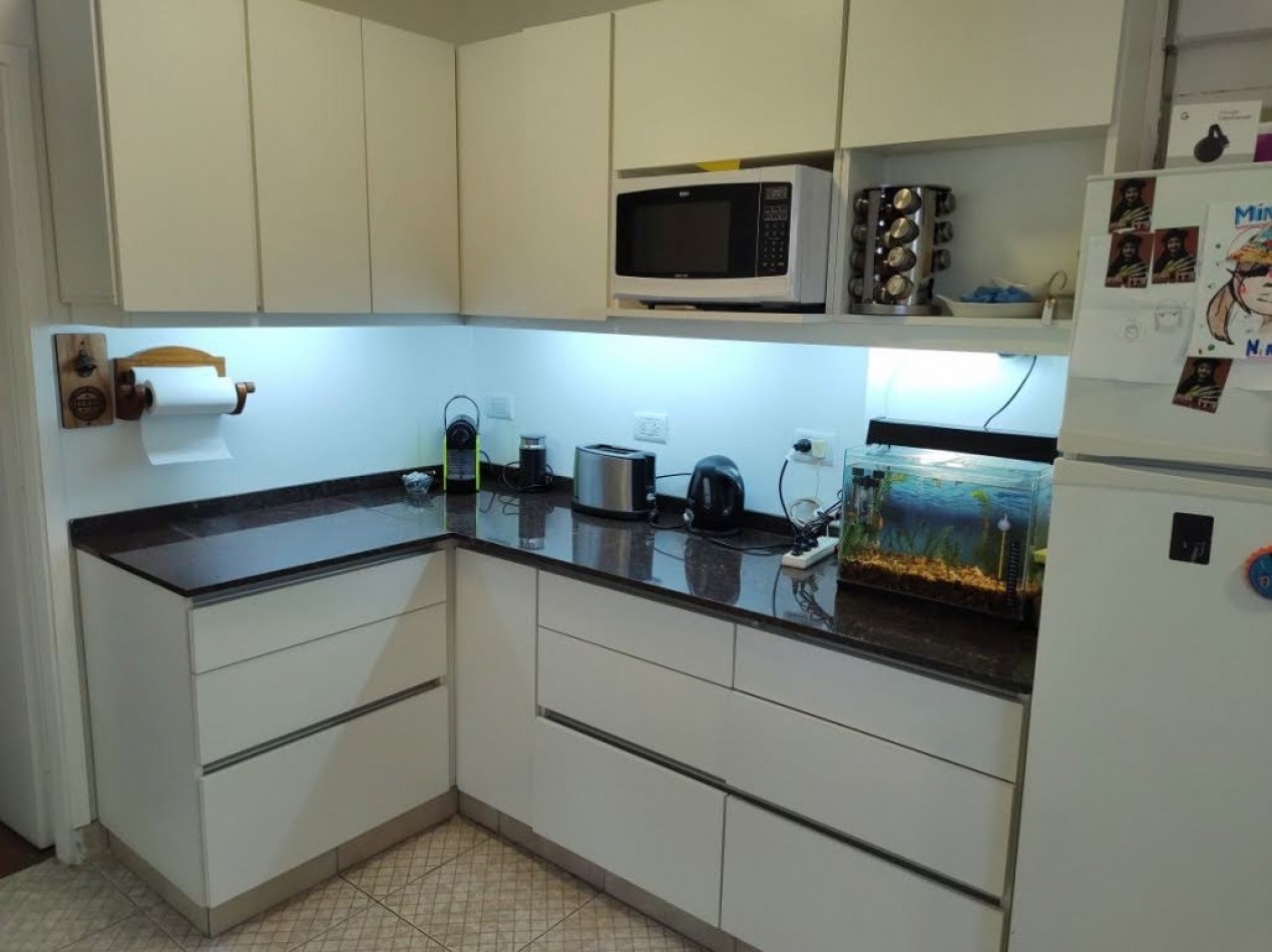 DEPARTAMENTO DE 4 AMBIENTES CON DEPENDENCIA Y COCHERA - APTO CREDITO