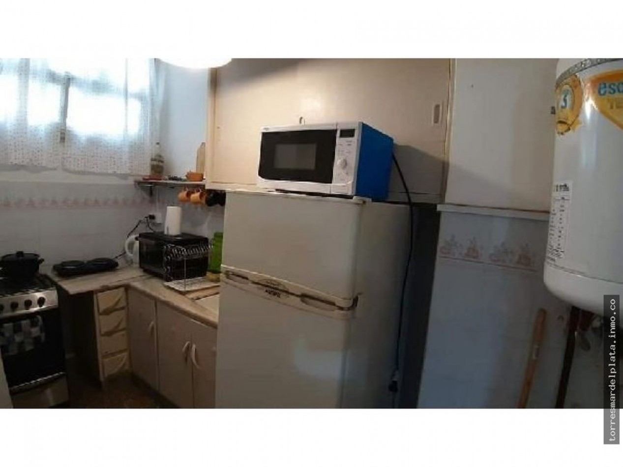 Venta de departamento de dos ambientes con balcon a la calle