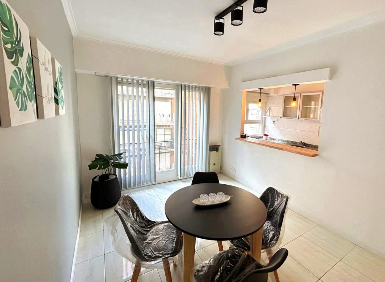 2 AMBIENTES AL FRENTE CON BALCON FRANCES EN EXCELENTE UBICACION