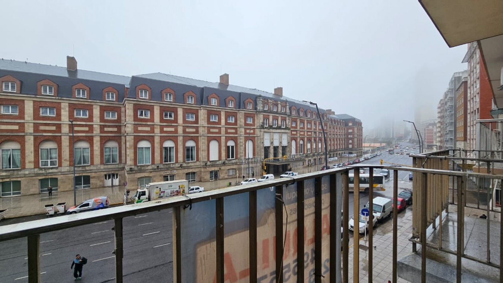 MONOAMBIENTE MODERNO CON BALCON FRENTE AL HOTEL PROVINCIAL