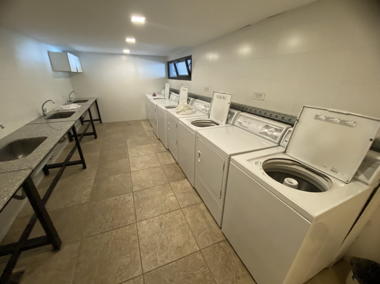 DEPARTAMENTO 2 AMBIENTES - AMOBLADO - edificio de categoria, 5to piso