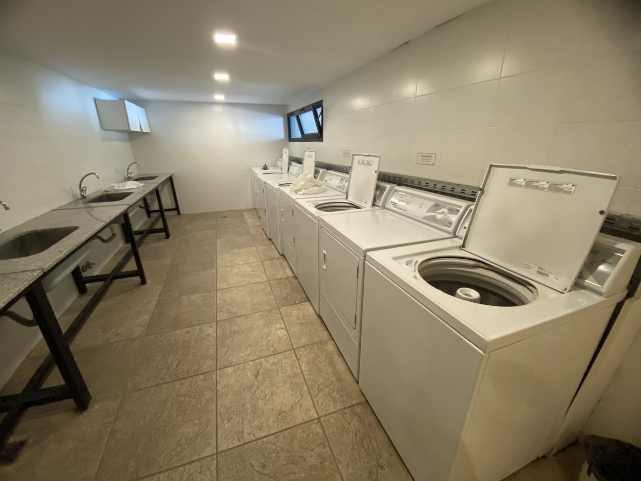 DEPARTAMENTO 2 AMBIENTES - AMOBLADO - edificio de categoria, 5to piso