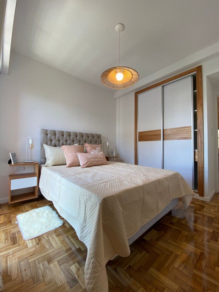 Elegante 3 Ambientes Amoblado con Balcon y Vista a la Calle