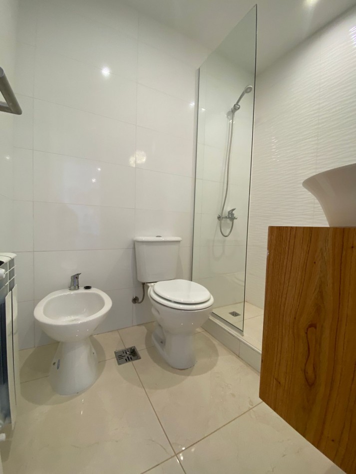 Elegante 3 Ambientes Amoblado con Balcon y Vista a la Calle