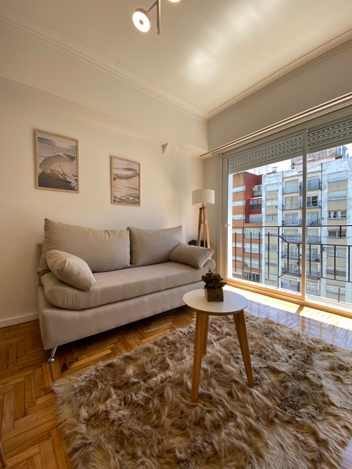 3 AMBIENTES CON BALCON A LA CALLE SOBRE AVENIDA COLON