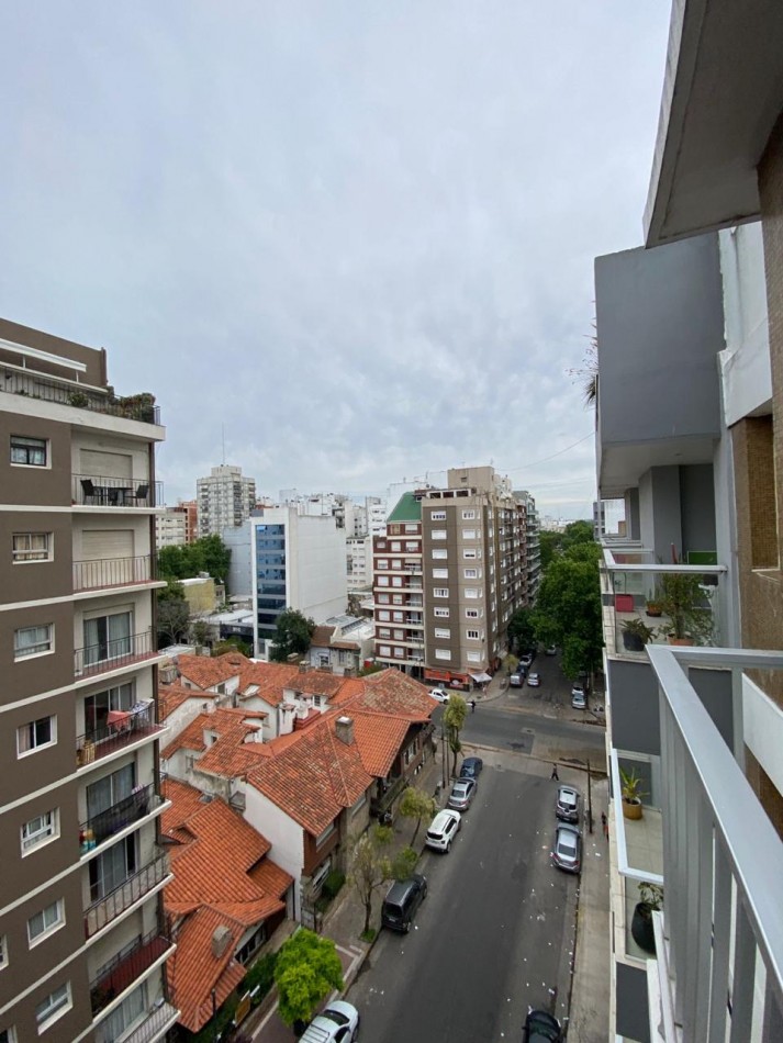 3 ambientes con balcon a la calle