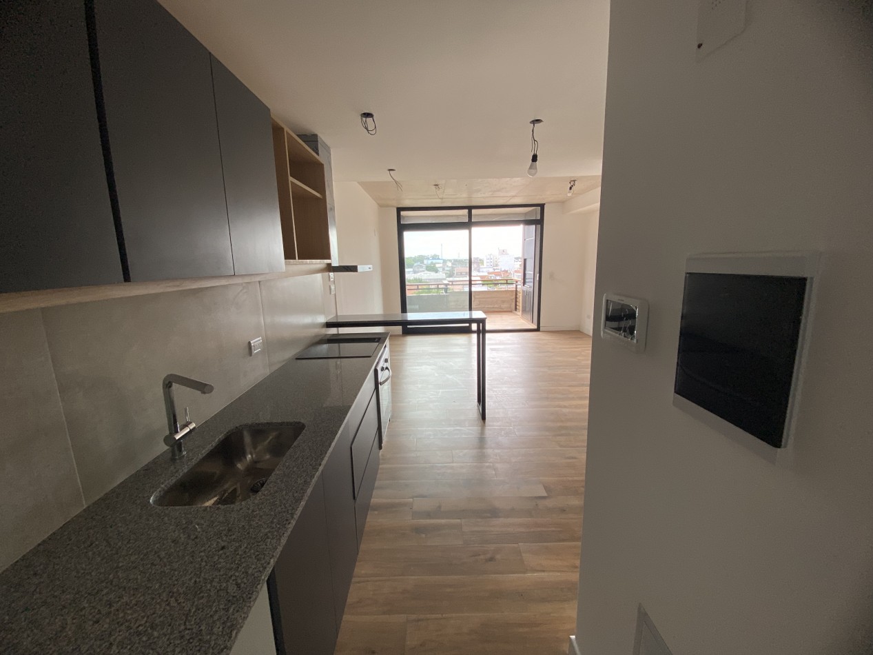 MONOAMBIENTE MODERNO DE CATEGORIA A ESTRENAR EN EDIFICIO PRIMUS CON BALCON TERRAZA - FINANCIACION