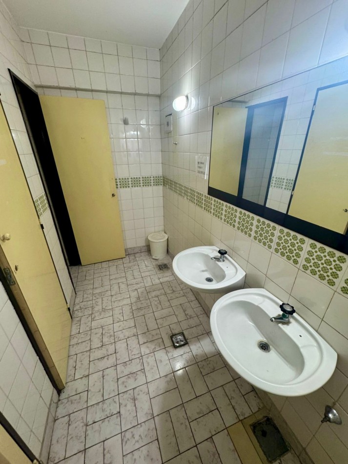 OFICINA EN ZONA CENTRO EN EDIFICIO EXCLUSIVO PARA OFICINAS