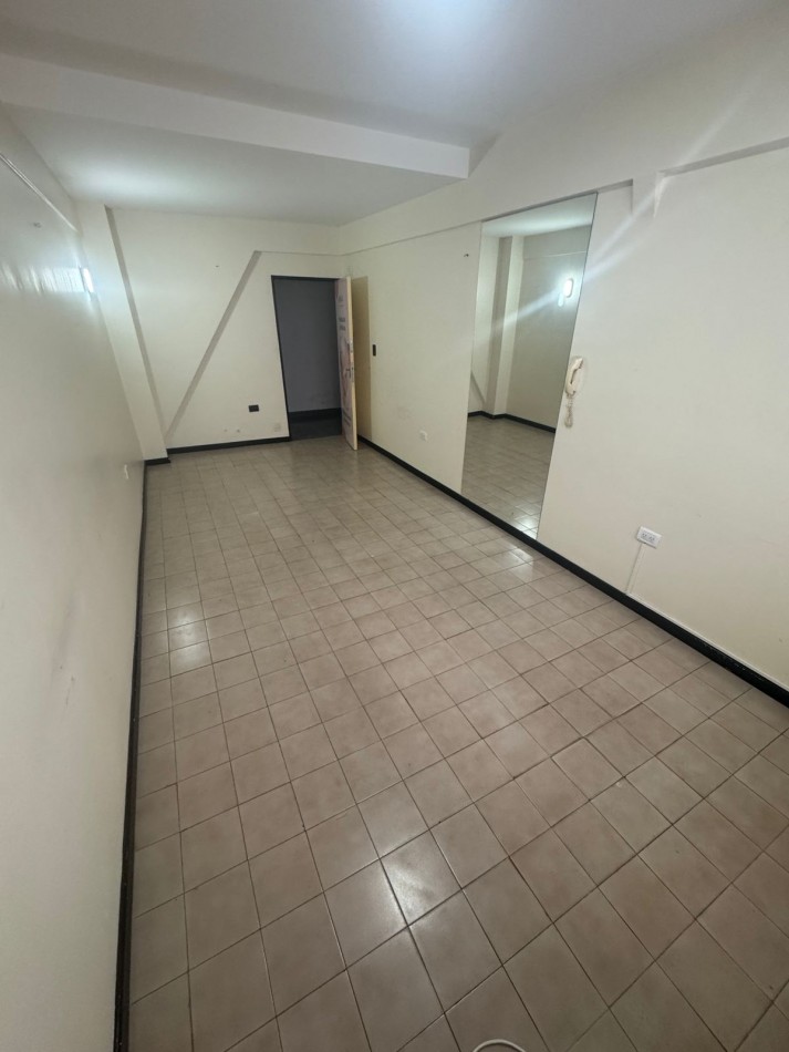 OFICINA EN ZONA CENTRO EN EDIFICIO EXCLUSIVO PARA OFICINAS