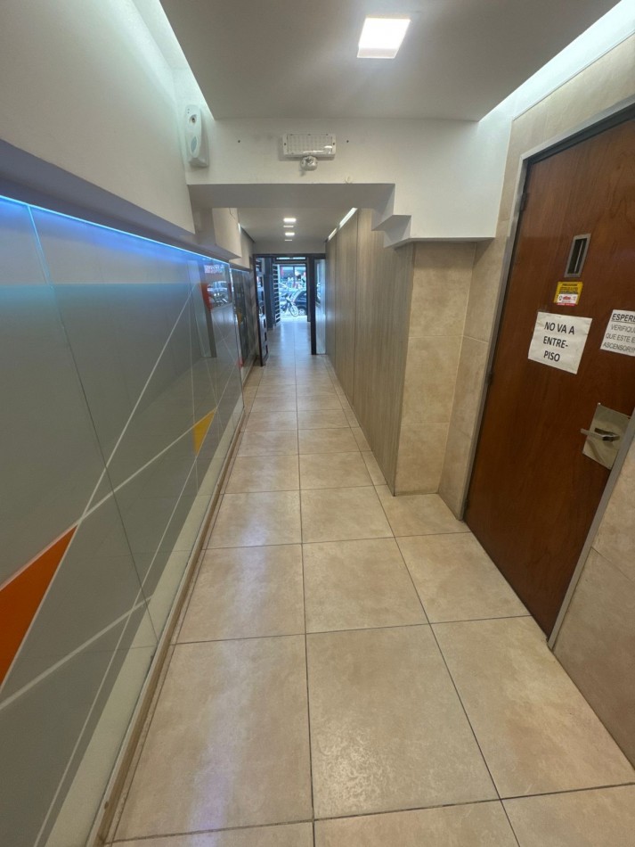 OFICINA EN ZONA CENTRO EN EDIFICIO EXCLUSIVO PARA OFICINAS