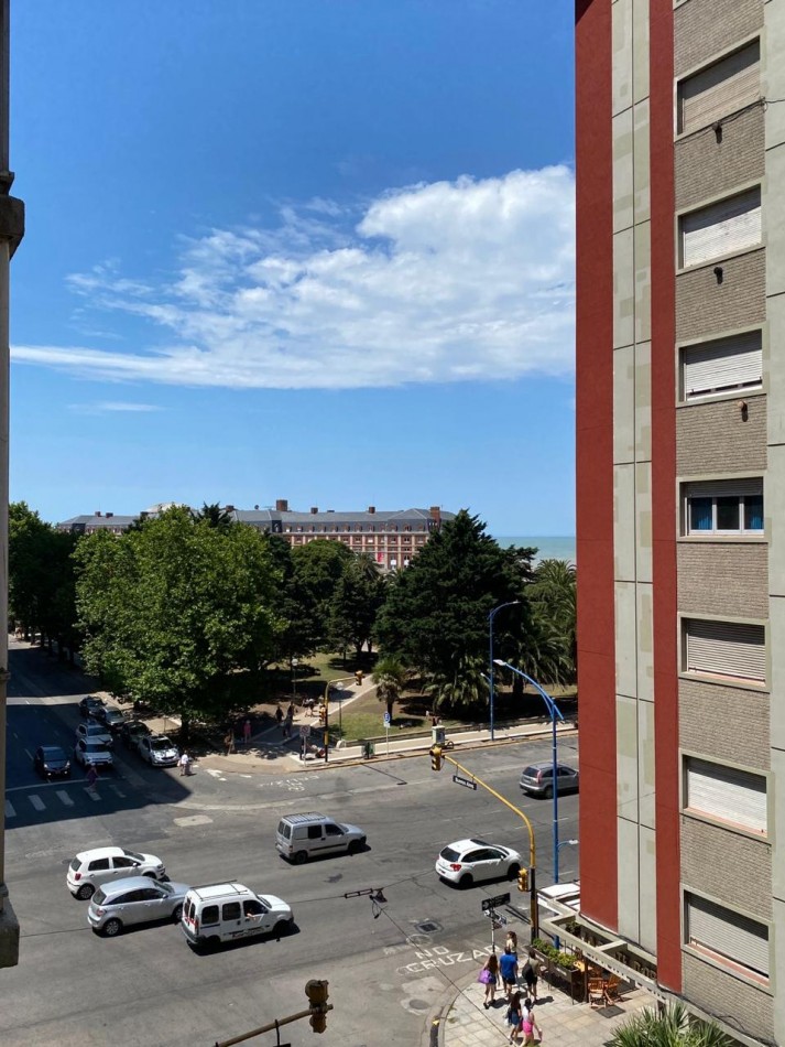 3 AMBIENTES DE CATEGORIA A ESTRENAR CON BALCON Y VISTA PARCIAL AL MAR