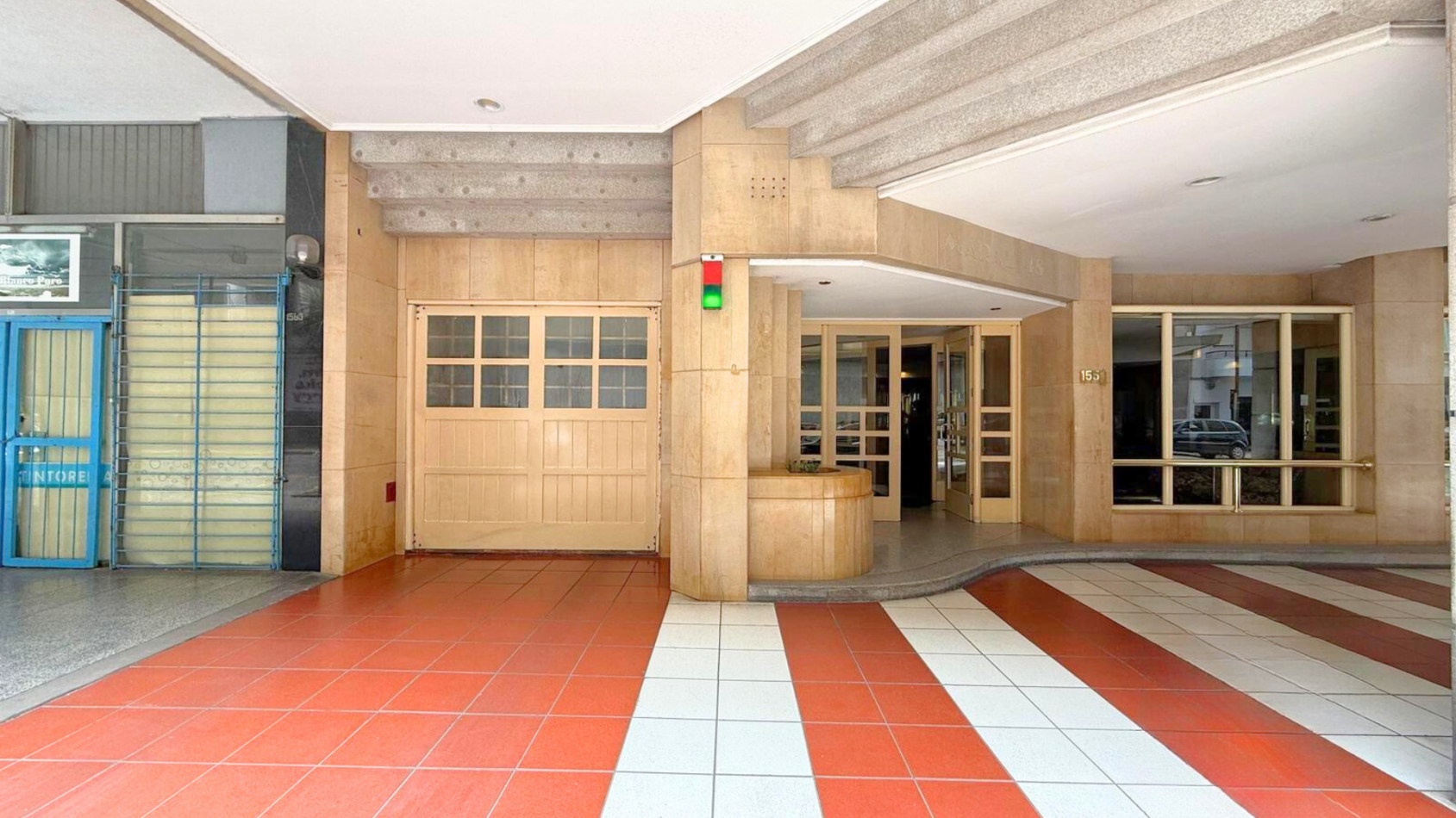 COCHERA FIJA EN EDIFICIO MARAL 48 EN VENTA