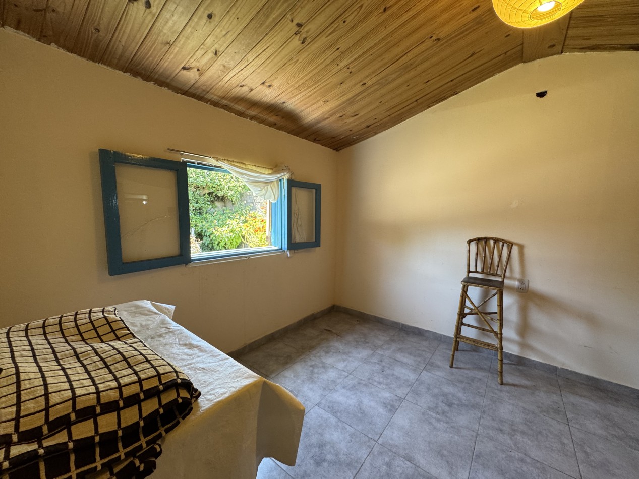 DOS CASAS EN UN MISMO TERRENO CON TODOS LOS SERVICIOS - OPORTUNIDAD UNICA