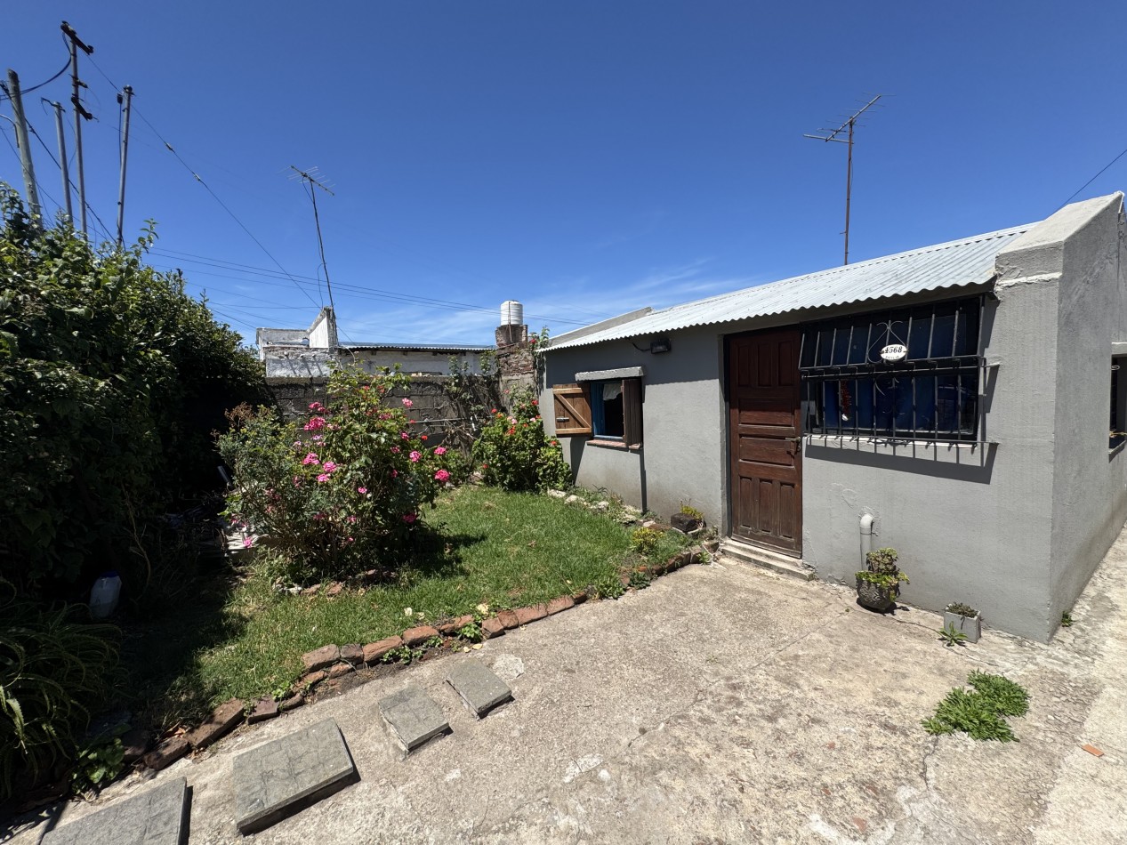 DOS CASAS EN UN MISMO TERRENO CON TODOS LOS SERVICIOS - OPORTUNIDAD UNICA