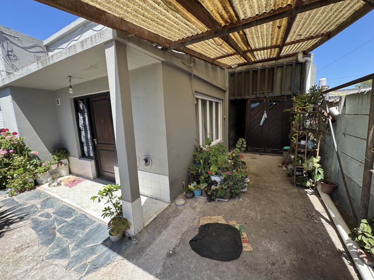 DOS CASAS EN UN MISMO TERRENO CON TODOS LOS SERVICIOS - OPORTUNIDAD UNICA