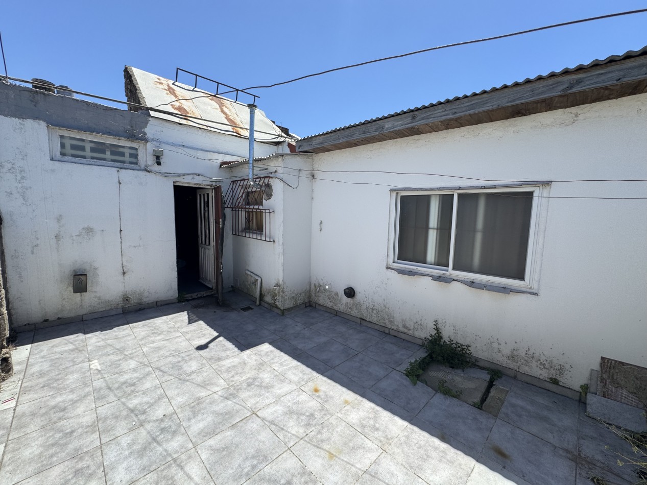 DOS CASAS EN UN MISMO TERRENO CON TODOS LOS SERVICIOS - OPORTUNIDAD UNICA