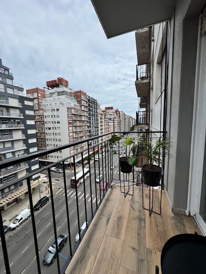 DEPARTAMENTO 3 AMBIENTES DE CATEGORIA A ESTRENAR CON BALCON A LA CALLE