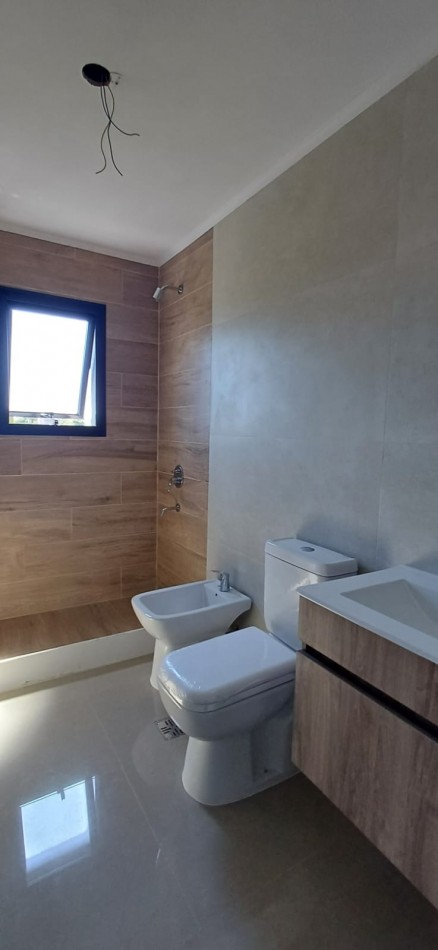 DUPLEX A ESTRENAR MODERNO Y LUMINOSO CON BALCON