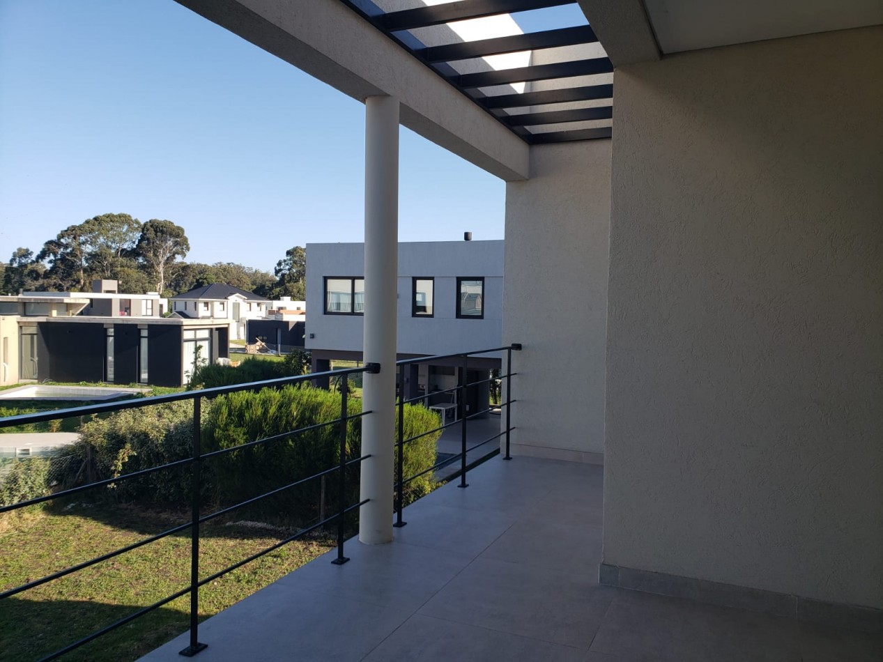 EXCLUSIVA CASA A ESTRENAR DE CATEGORIA EN RUMENCO JOVEN - LOTE 149