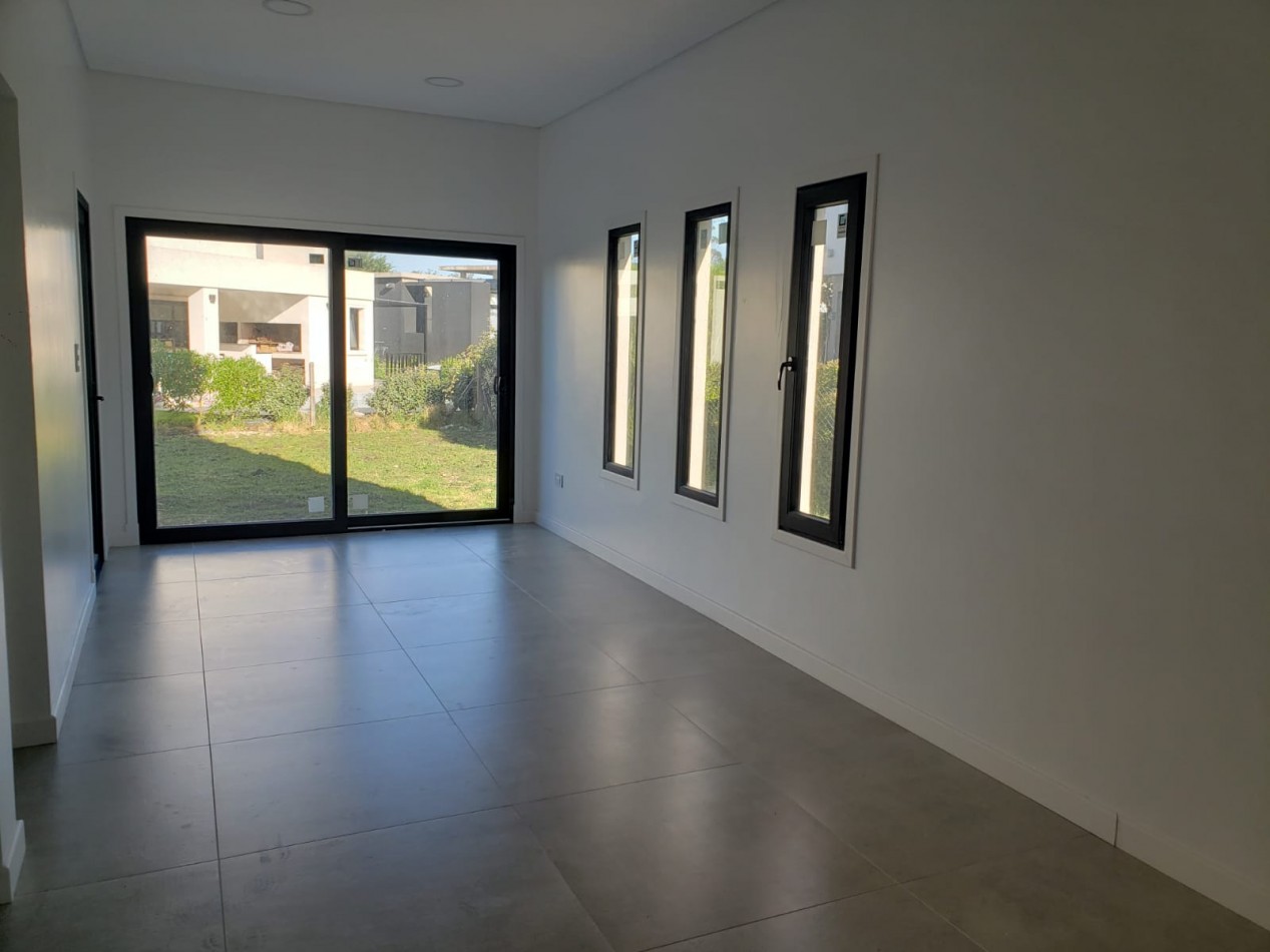 EXCLUSIVA CASA A ESTRENAR DE CATEGORIA EN RUMENCO JOVEN - LOTE 149
