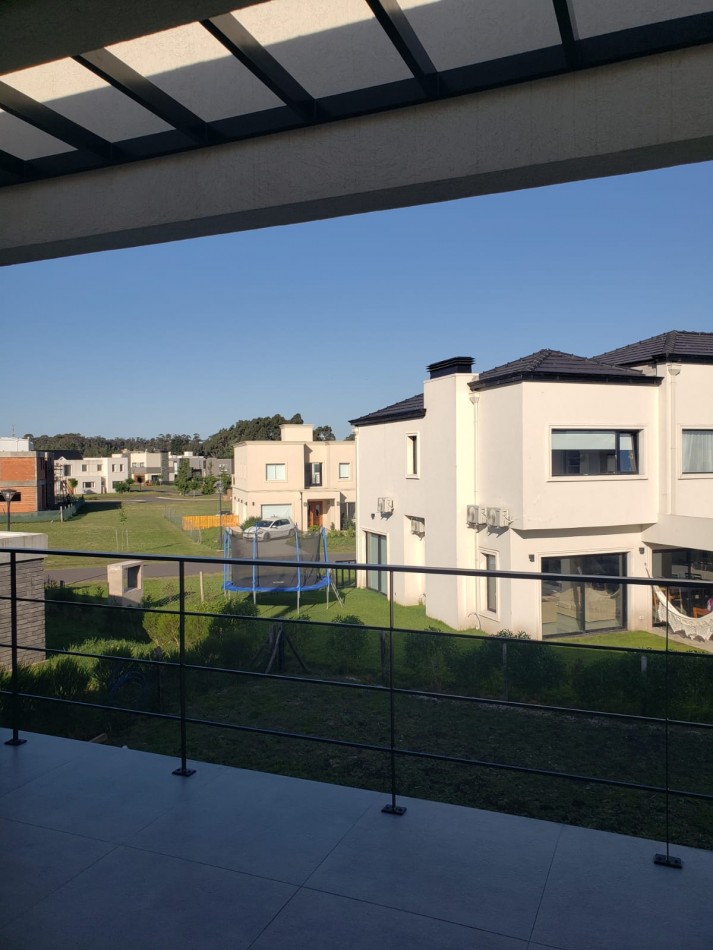 EXCLUSIVA CASA A ESTRENAR DE CATEGORIA EN RUMENCO JOVEN - LOTE 149