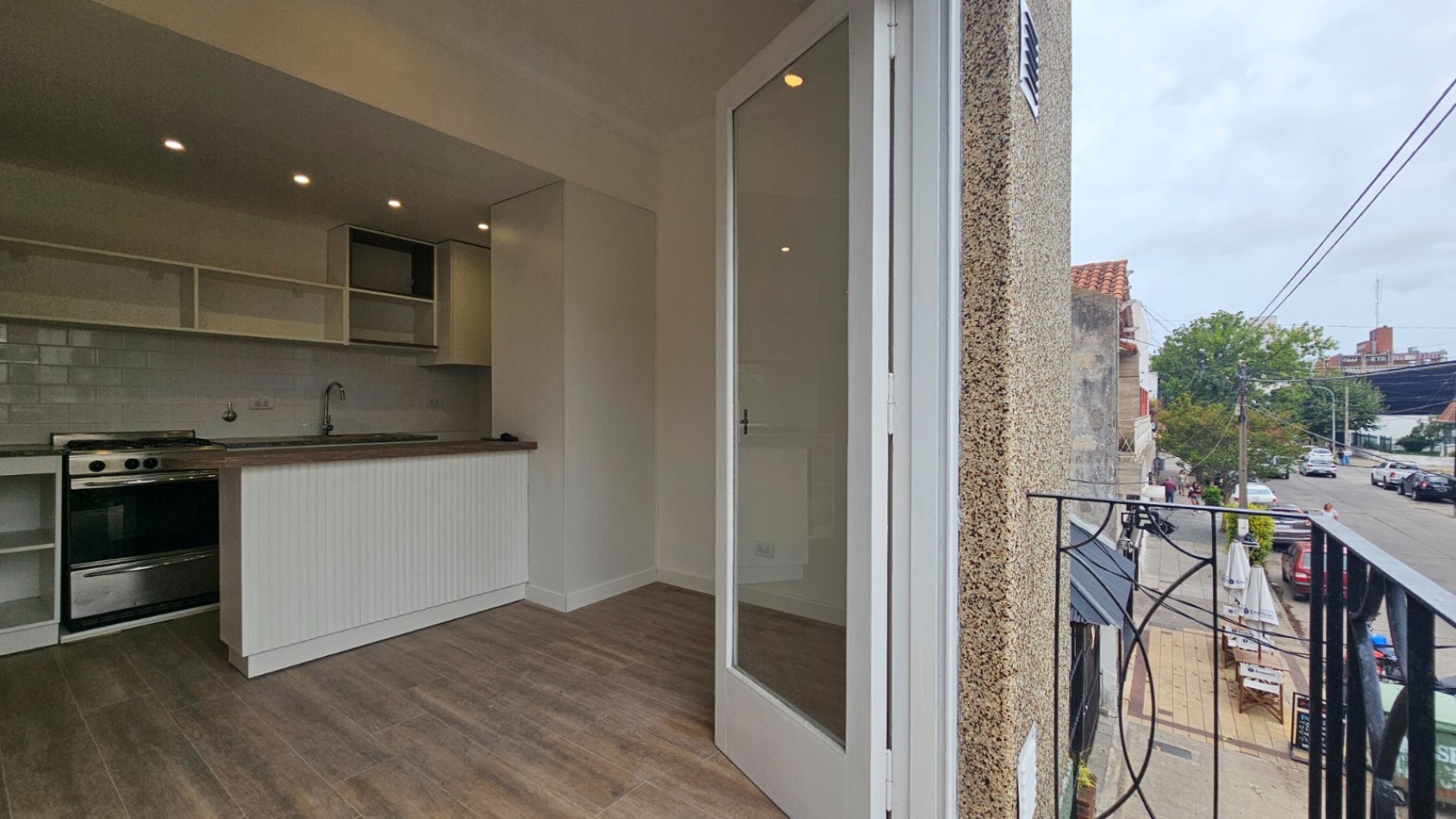 2 AMBIENTES RECICLADO SIN EXPENSAS Y CON BALCON