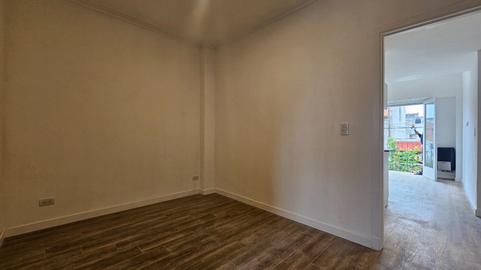 2 AMBIENTES RECICLADO SIN EXPENSAS Y CON BALCON