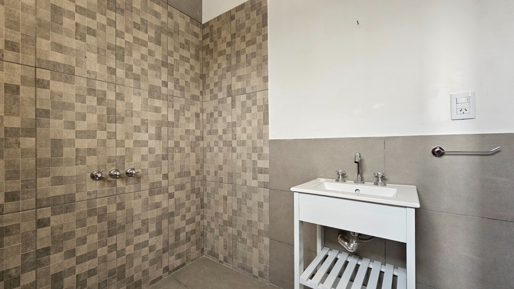 2 AMBIENTES RECICLADO SIN EXPENSAS Y CON BALCON