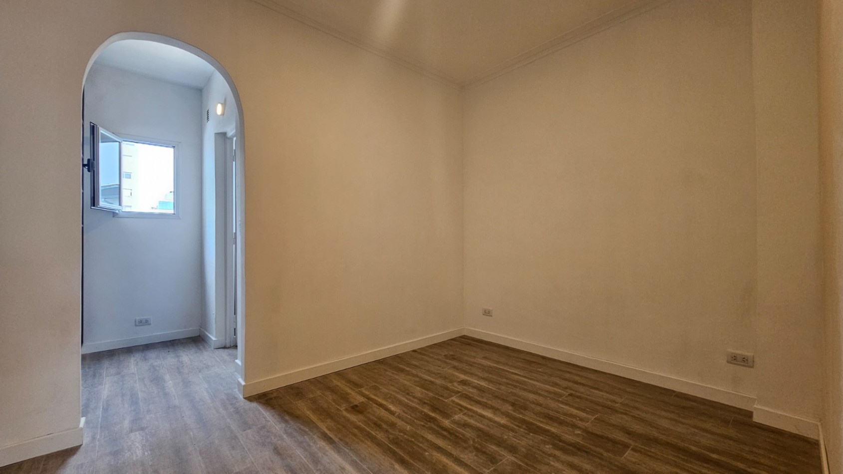 2 AMBIENTES RECICLADO SIN EXPENSAS Y CON BALCON