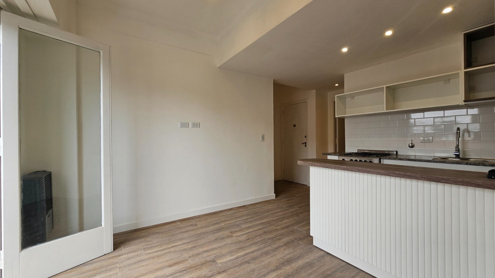 2 AMBIENTES RECICLADO SIN EXPENSAS Y CON BALCON