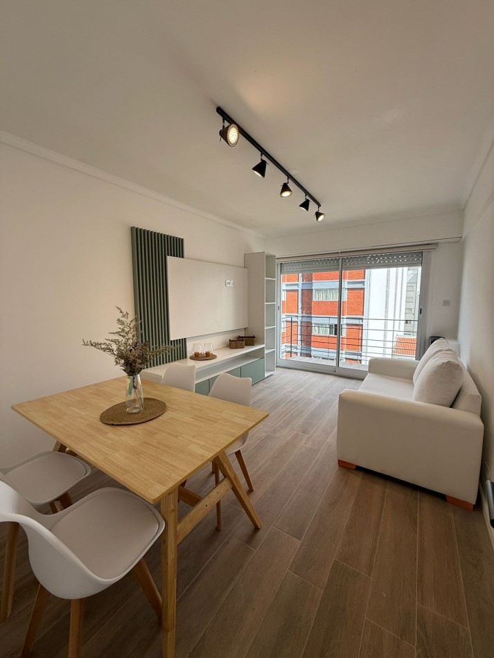 2 AMBIENTES RECICLADO CON BALCON A LA CALLE Y TOTALMENTE EQUIPADO