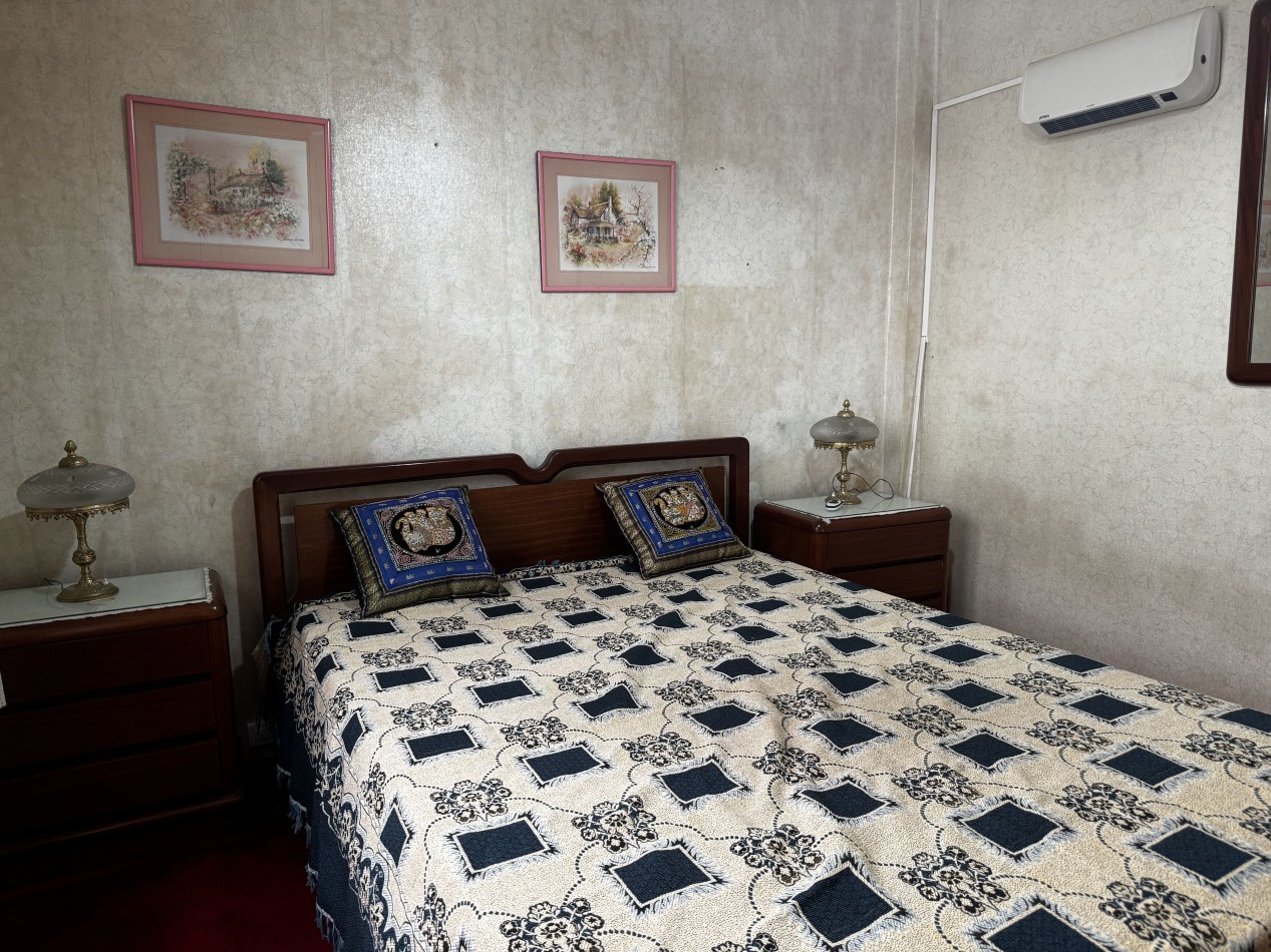 DEPARTAMENTO DE 2 AMBIENTES CON DEPENDENCIA Y BALCON A LA CALLE - ZONA CENTRO - IDEAL INVERSION