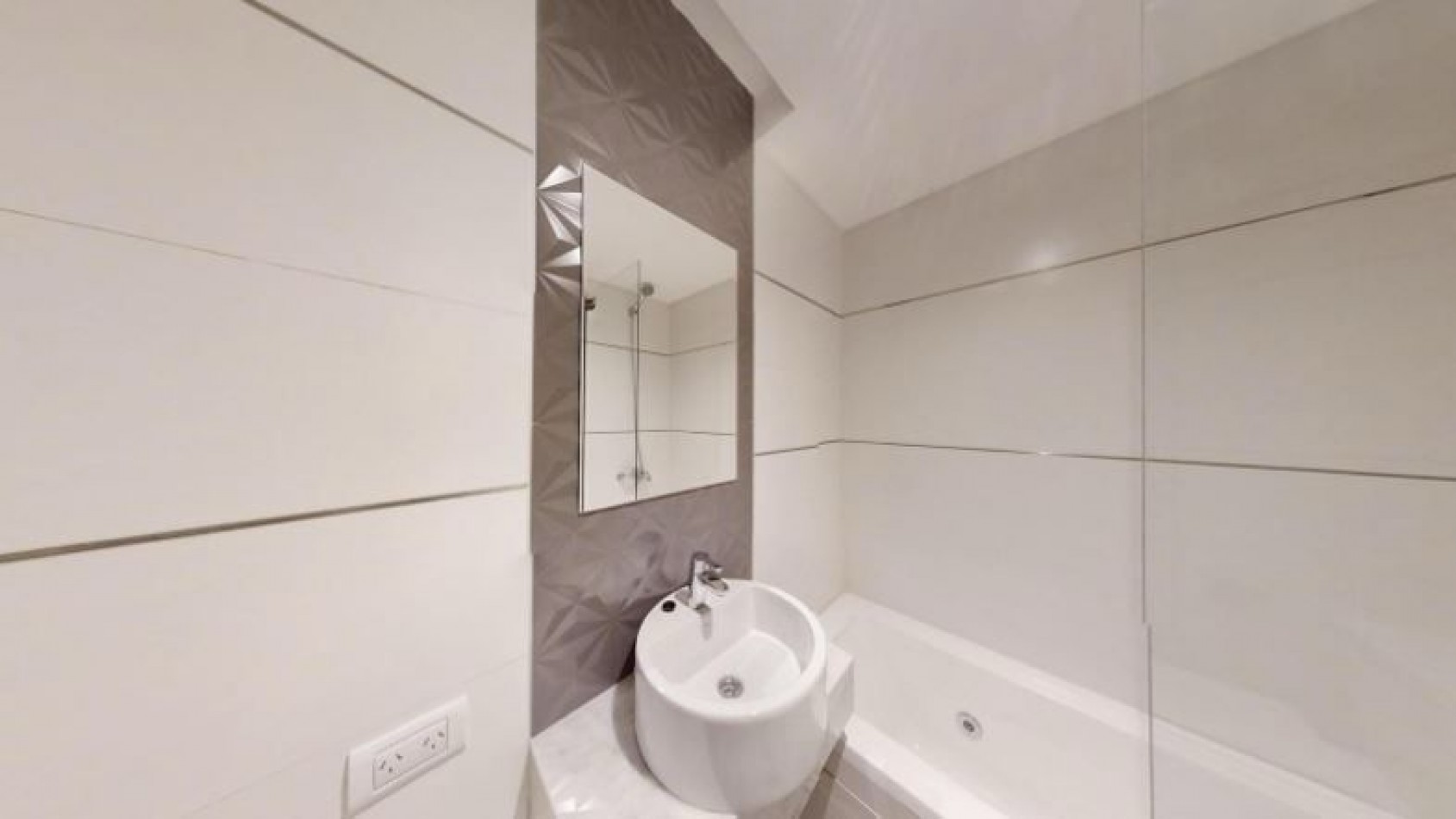 Dos ambientes con balcon saliente al frente - Cochera- Developer IX