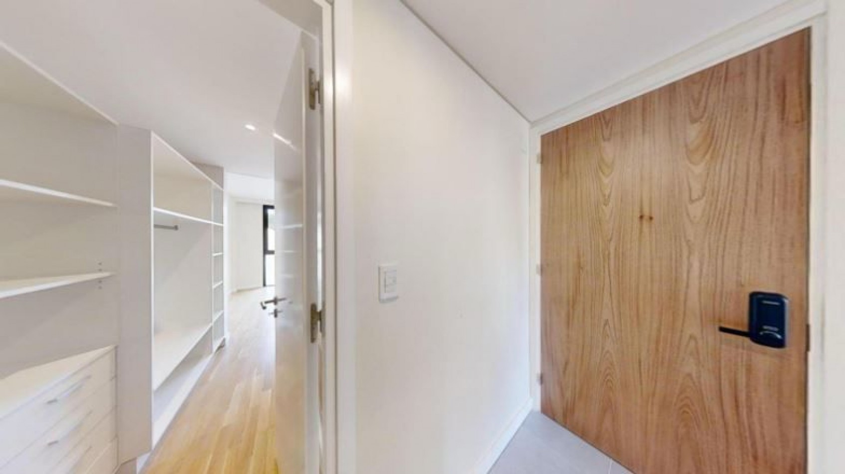 Dos ambientes con balcon saliente al frente - Cochera- Developer IX