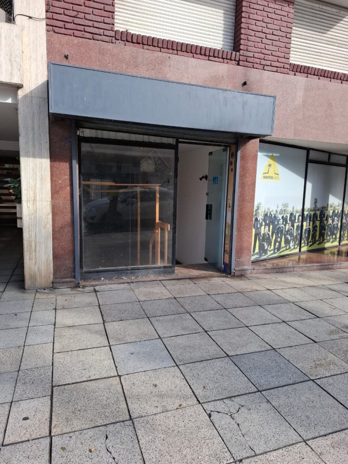 LOCAL COMERCIAL EN VENTA - UBICACION ESTRATEGICA