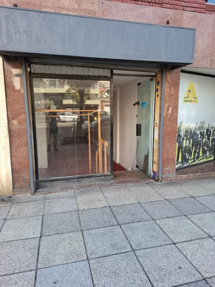 LOCAL COMERCIAL EN VENTA - UBICACION ESTRATEGICA