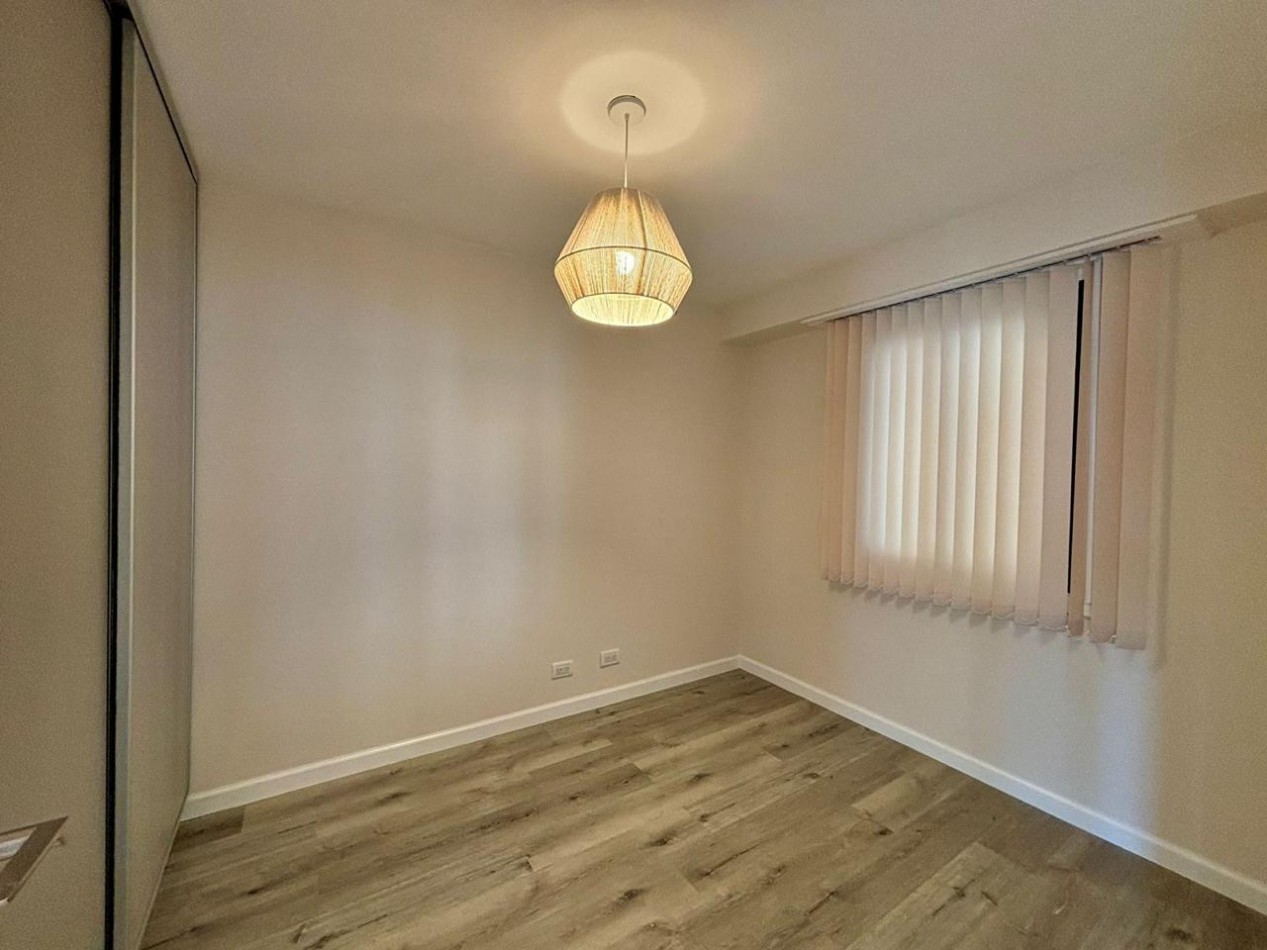 3 AMBIENTES CON DEPENDENCIA Y BALCON TERRAZA - TOTALMENTE RECICLADO