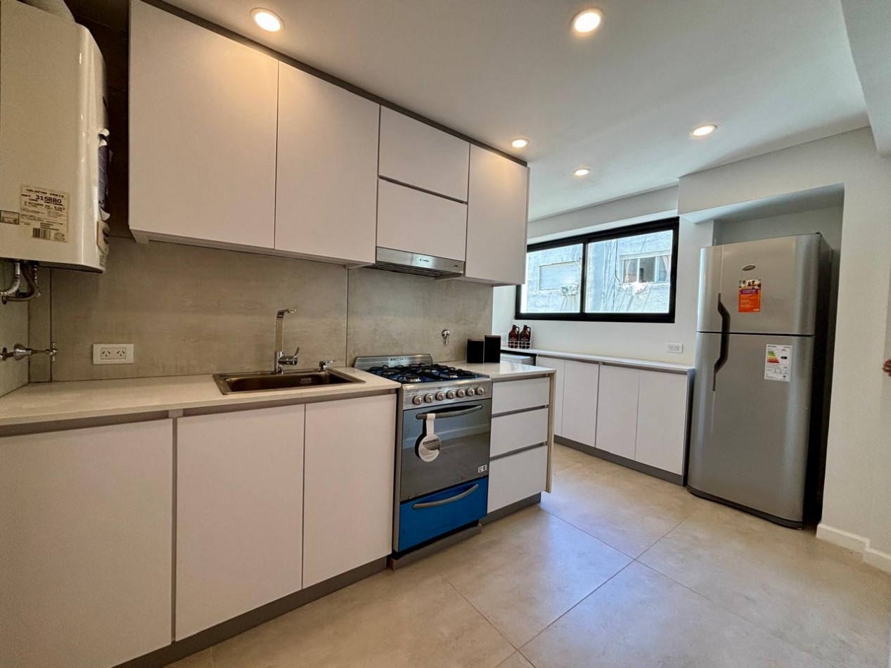 3 AMBIENTES CON DEPENDENCIA Y BALCON TERRAZA - TOTALMENTE RECICLADO