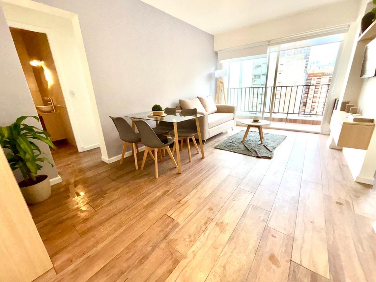 2 AMBIENTES AL FRENTE CON BALCON TERRAZA TOTALMENTE RECICLADO