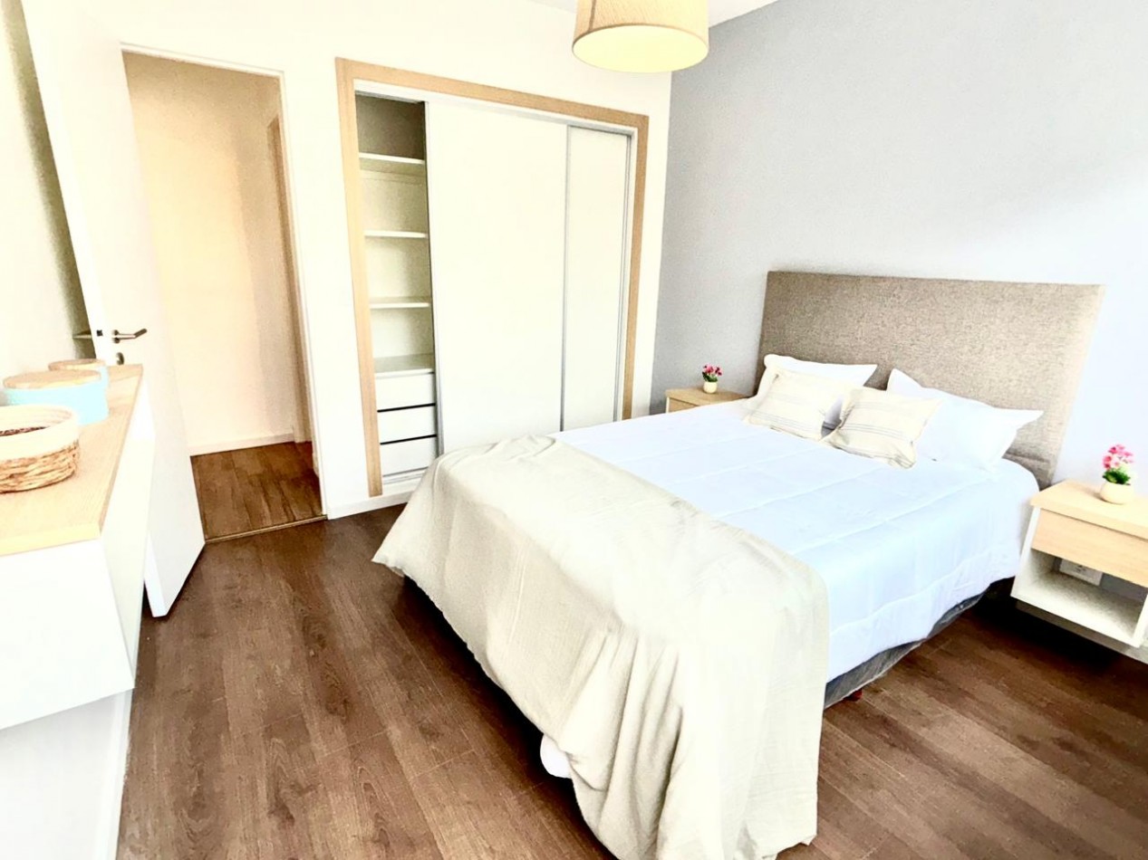 2 AMBIENTES AL FRENTE CON BALCON TERRAZA TOTALMENTE RECICLADO